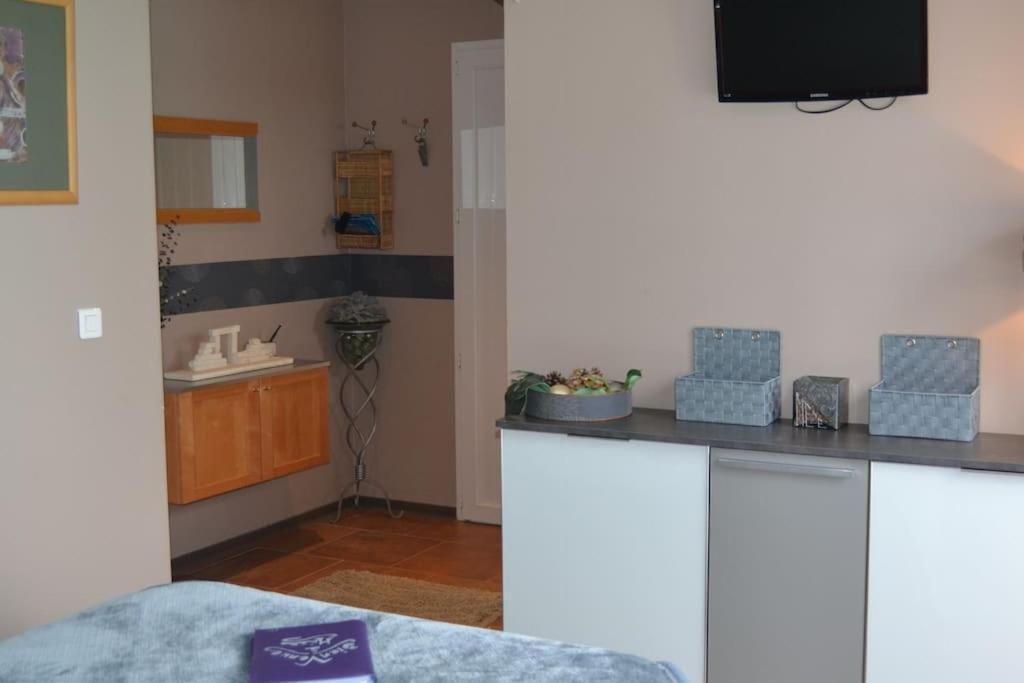 Pour Vous Apartment Meze Exterior photo